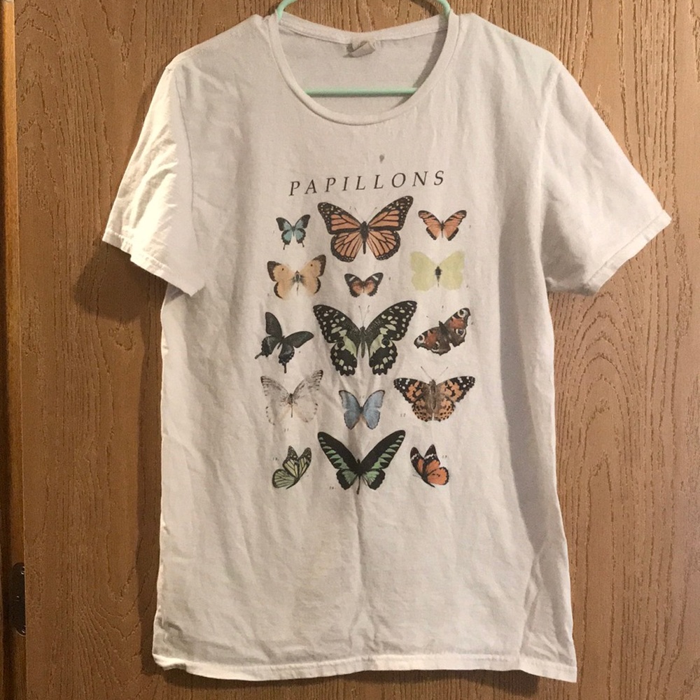 UO Butterfly tee